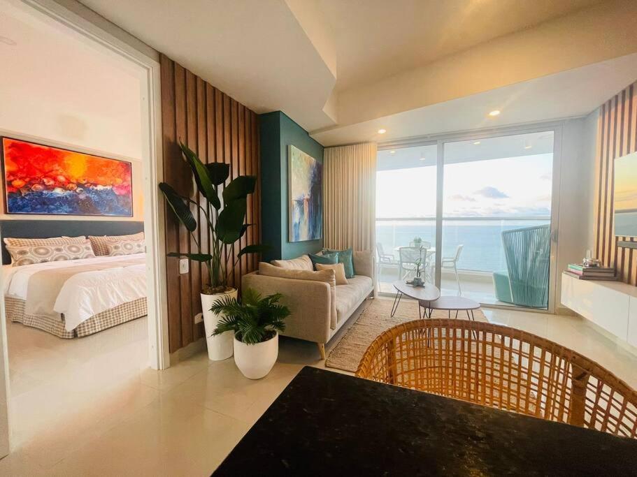 2-2 Palmetto Eliptic 3403 Enchanted Jewel