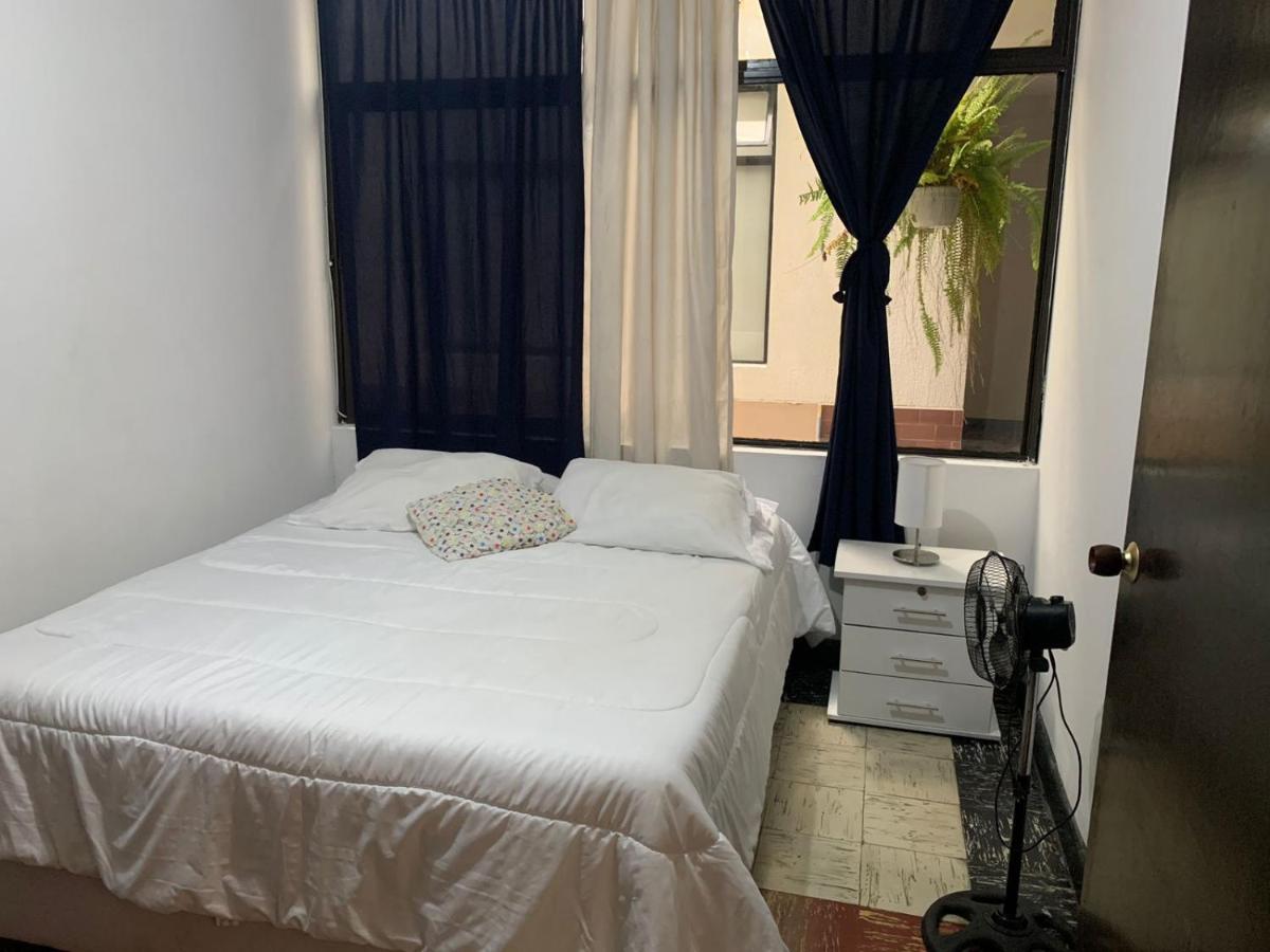 AMPLIO APARTAMENTO