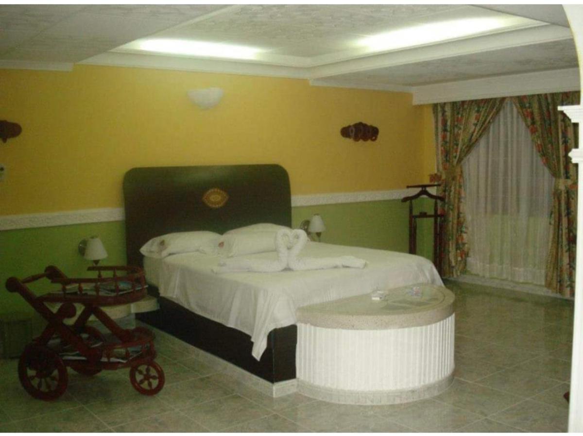 Aparta Hotel Plenitud