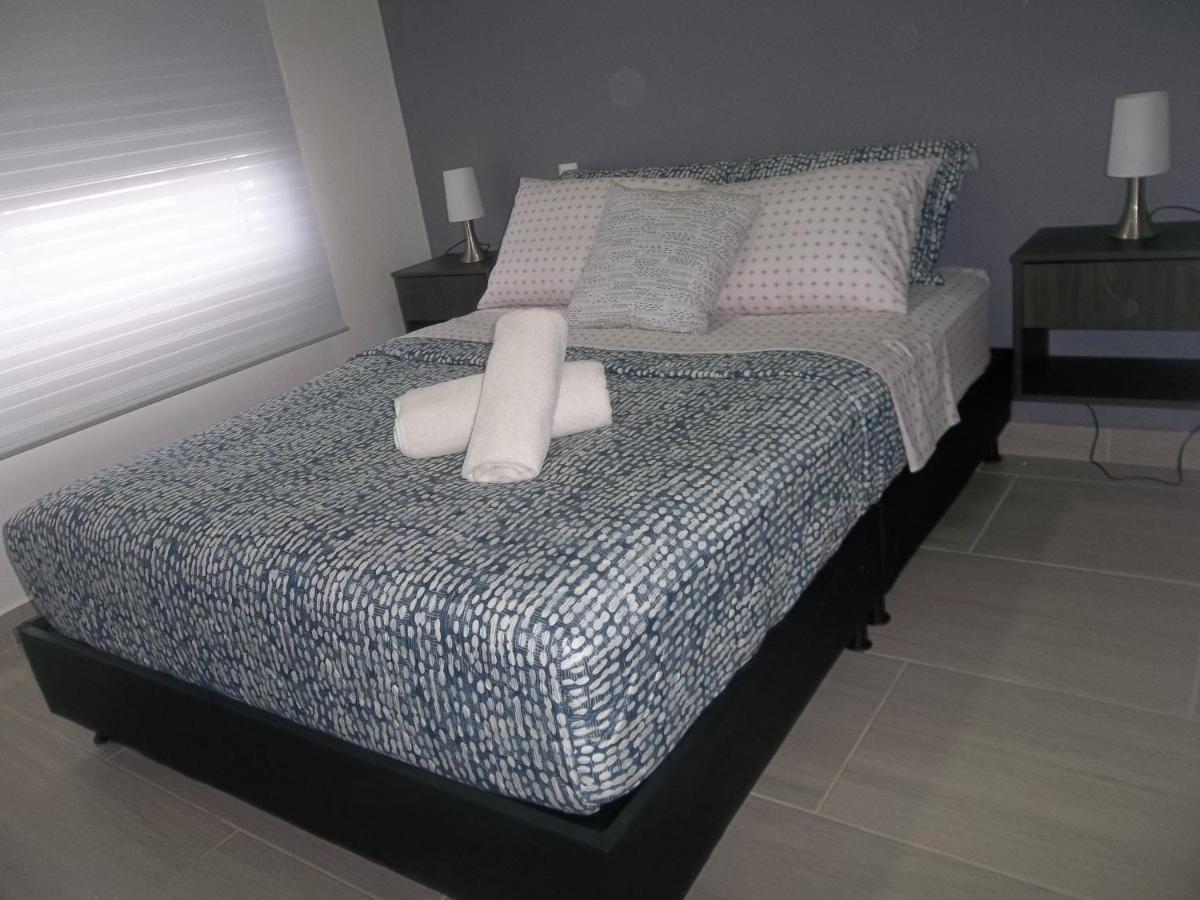Apartaestudio en Pereira con vista al viaducto - Beatiful apartment with city view