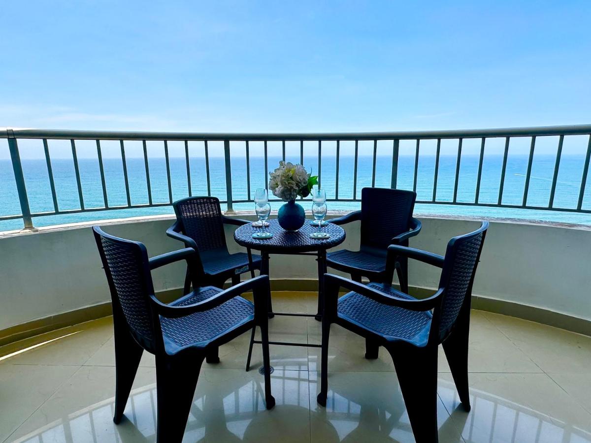 Apartamento con vista al mar piso 19 Bocagrande