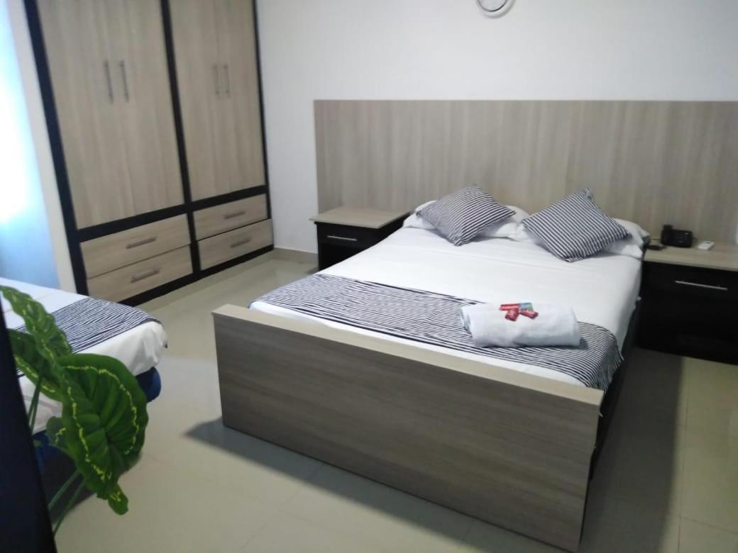 Hermoso Apartamento Frente a la playa piso 17 Conquistador, el Laguito