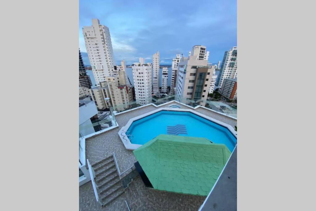 Apartamento en Bocagrande - Piscina, Jacuzzi y Mar