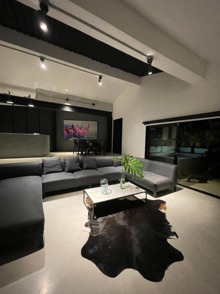 Apartamento en Granada con piscina privada y terraza con bbq