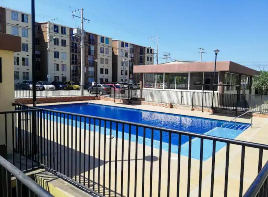 Apartamento amoblado Conjunto Cerrado con piscina
