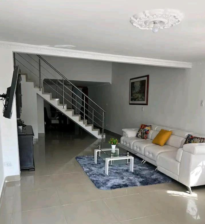 Apto 1 Familiar y Tranquilo Tequendama 180 m2