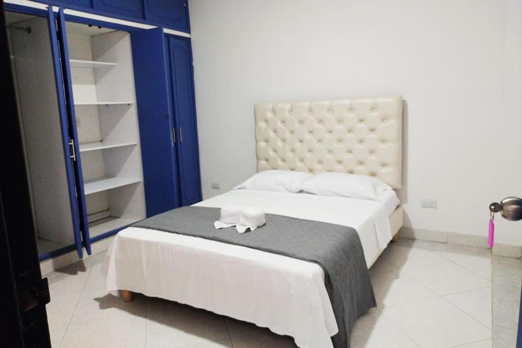 Apartamento céntrico, cómodo y completamente privado en Cali