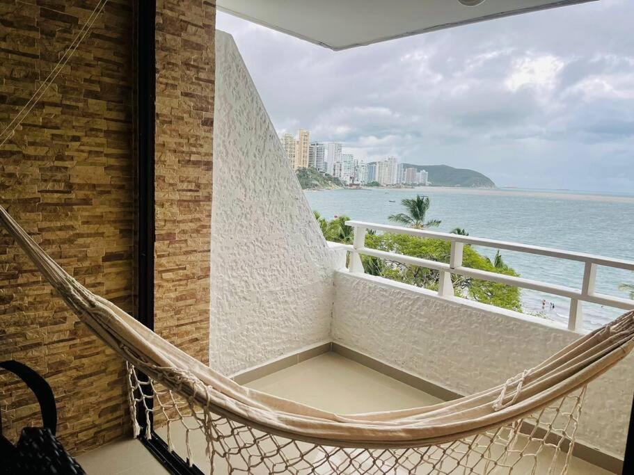 ¡Apto con vista al Mar y salida directa a Playa!