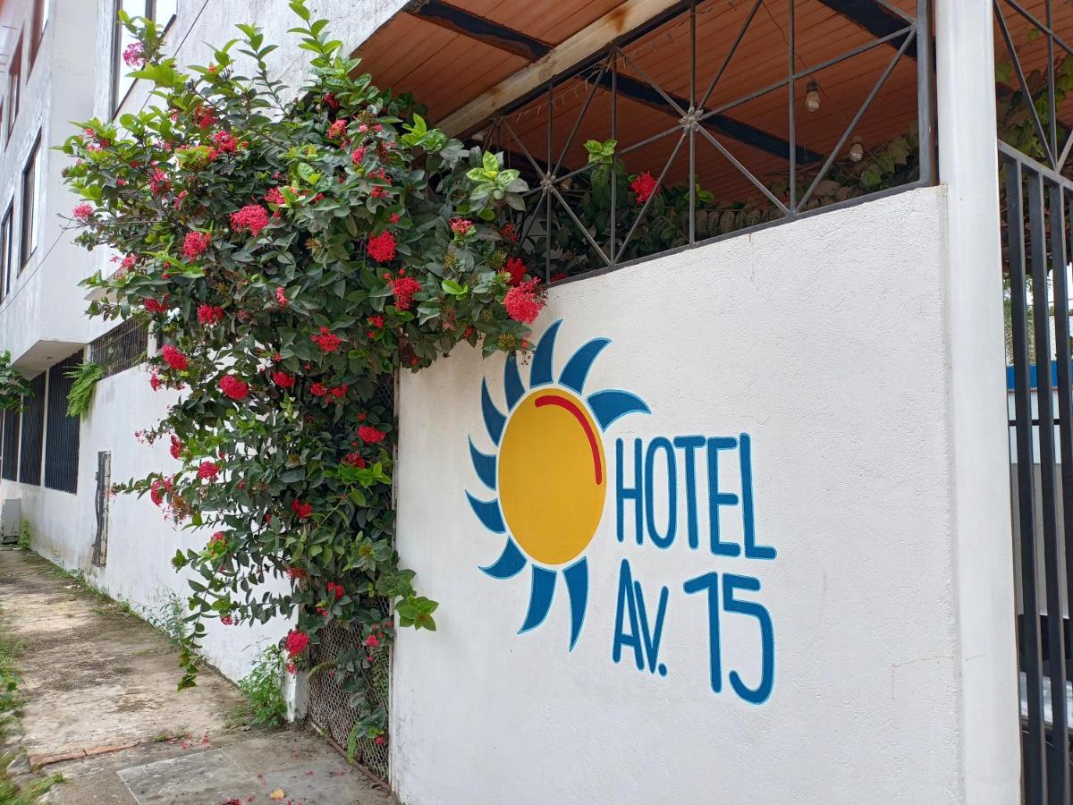 Hotel Av 15