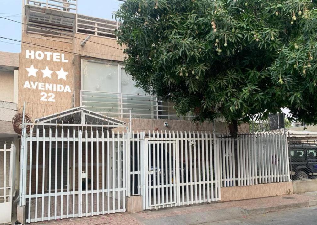 HOTEL AVENIDA 22 Sector de escenarios deportivos y clinicas