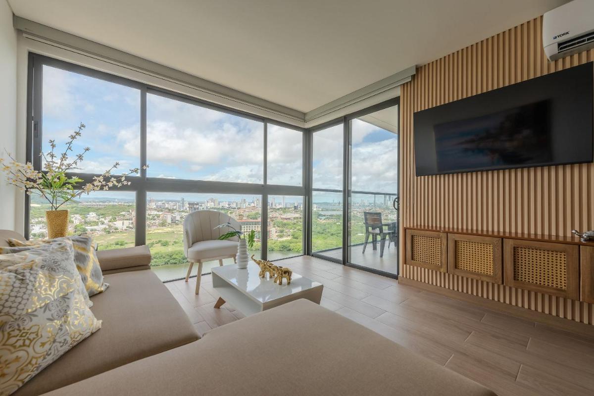 Awesome View Historic Center, Castle and Sea 2BR