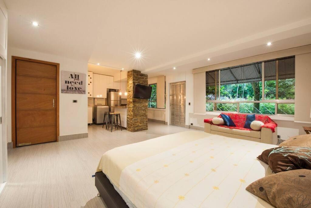 Best location Studio in Medellin Poblado Provenza