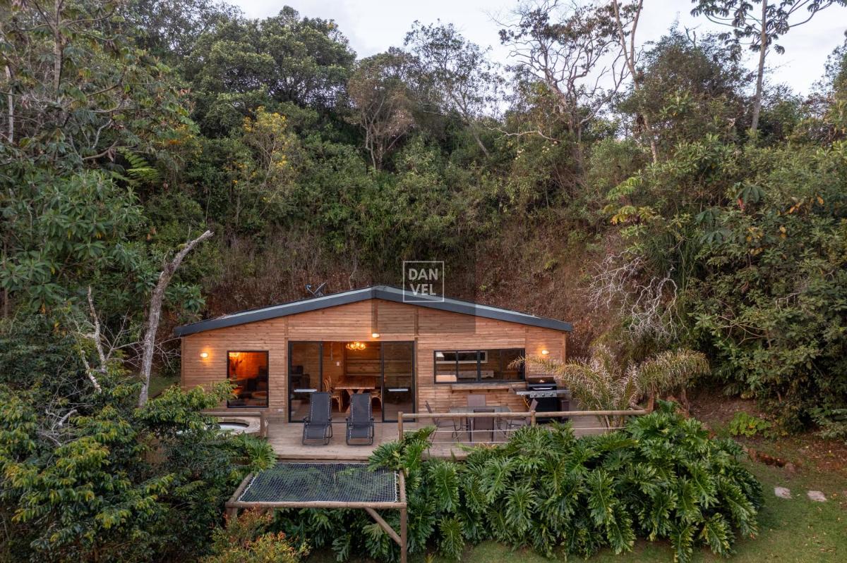 Bleu Hills Villas