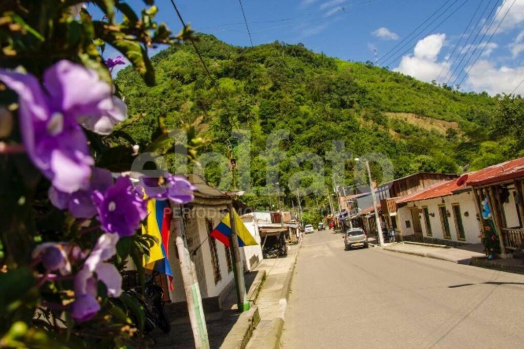 Cabaña Canto de las Aguas Cañón del Combeima