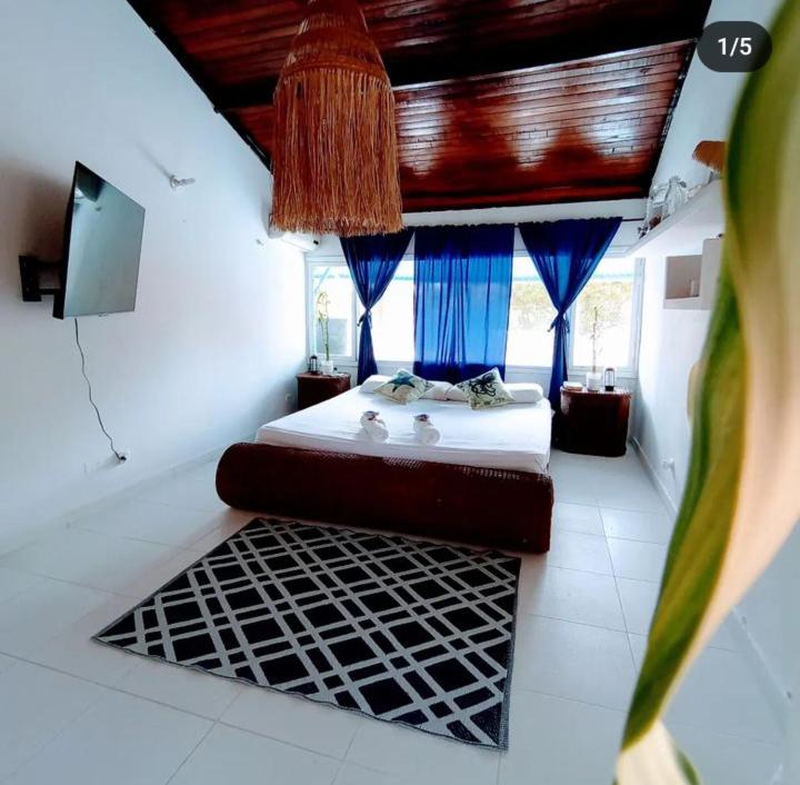 Cabaña cerca a la playa, con piscina, en playa Mendoza atlántico.