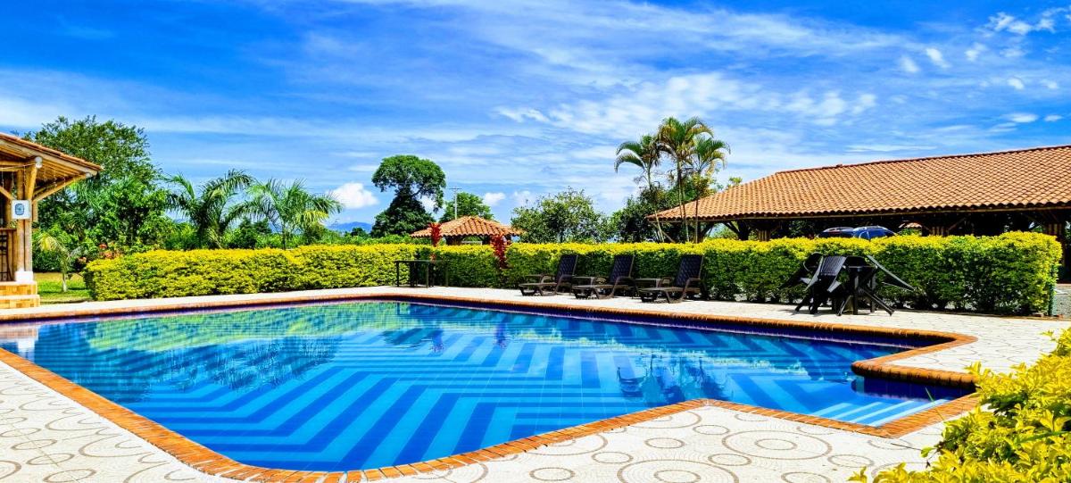 Hotel Campestre Café Tropical