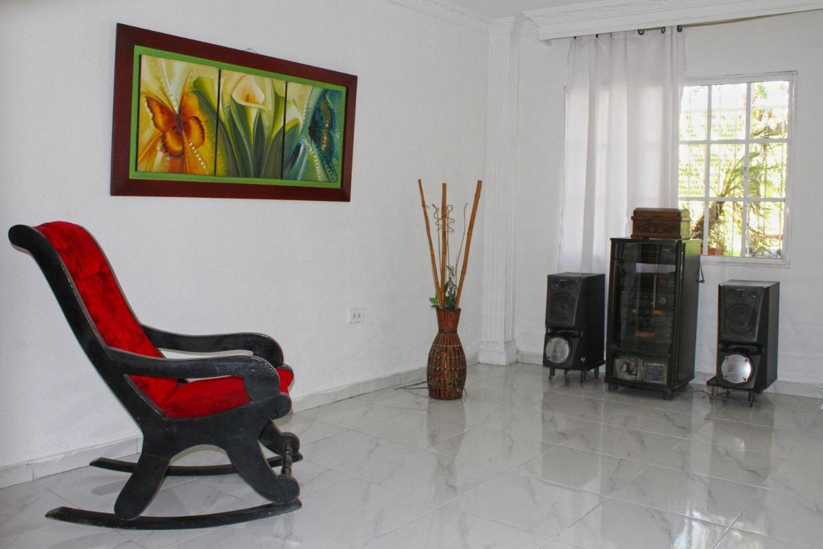 CASA DE LA TUTY