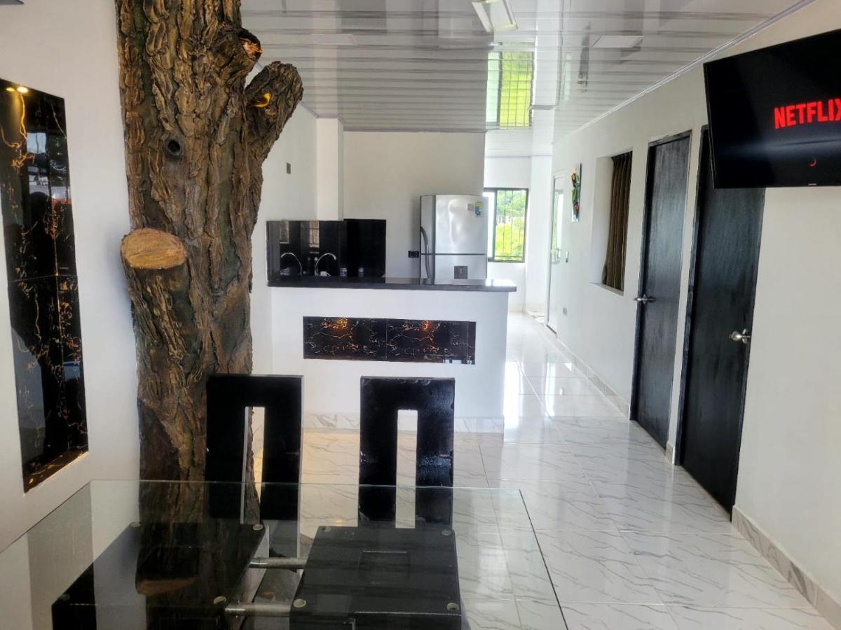 CASA DEL ARBOL
