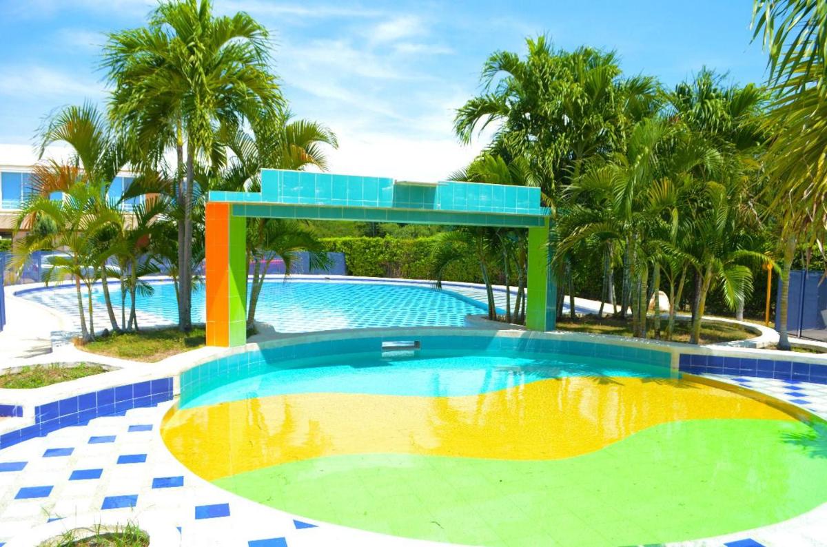 CASA EN CONDOMINIO, GIRARDOT