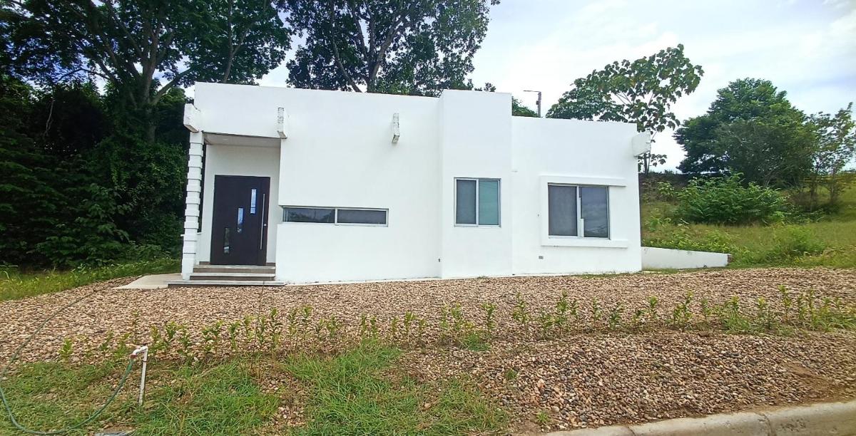 Casa privada en condominio campestre -Carmen de Apicalá