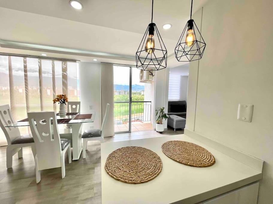 Cómodo apartamento con aire y piscina en el sur de Cali