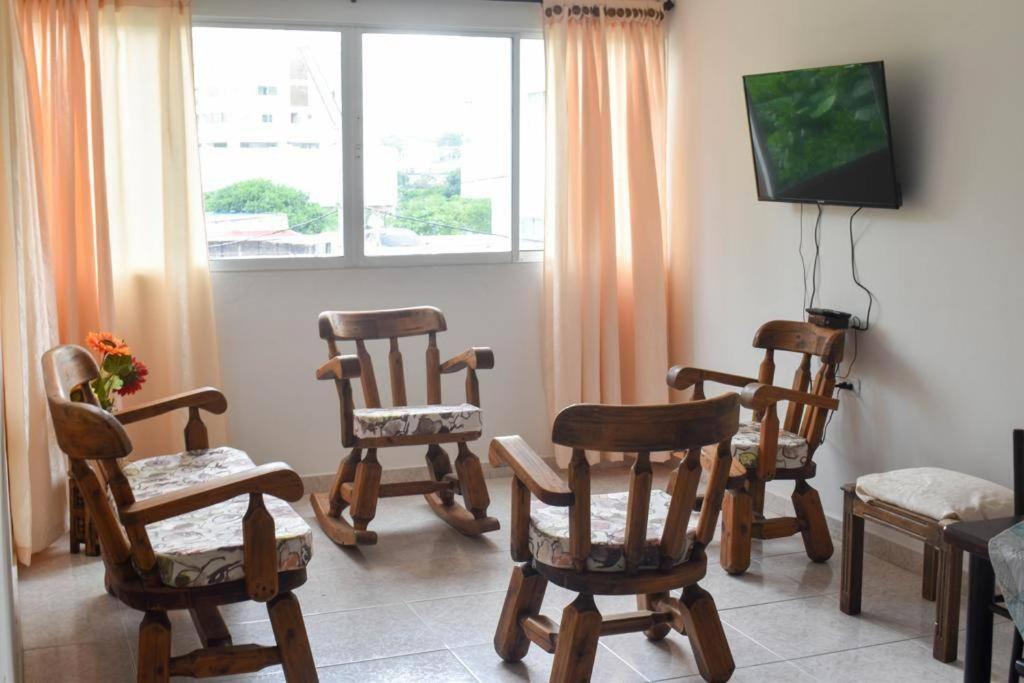 Cómodo y amplio apartamento cerca al mar y centro