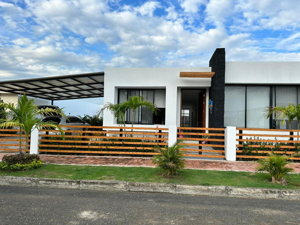 Condominio Campestre Tierra Linda Vigilancia las 24 horas Parking Gratis