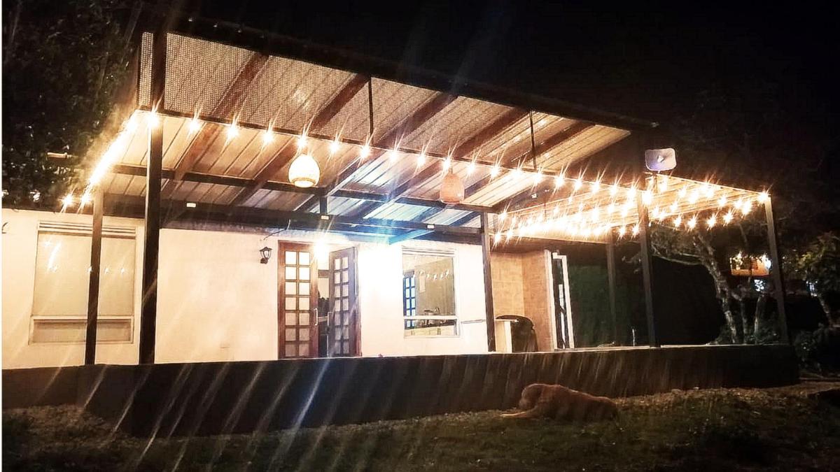 Cozy lakefront House for 6 (Guatape dam)
