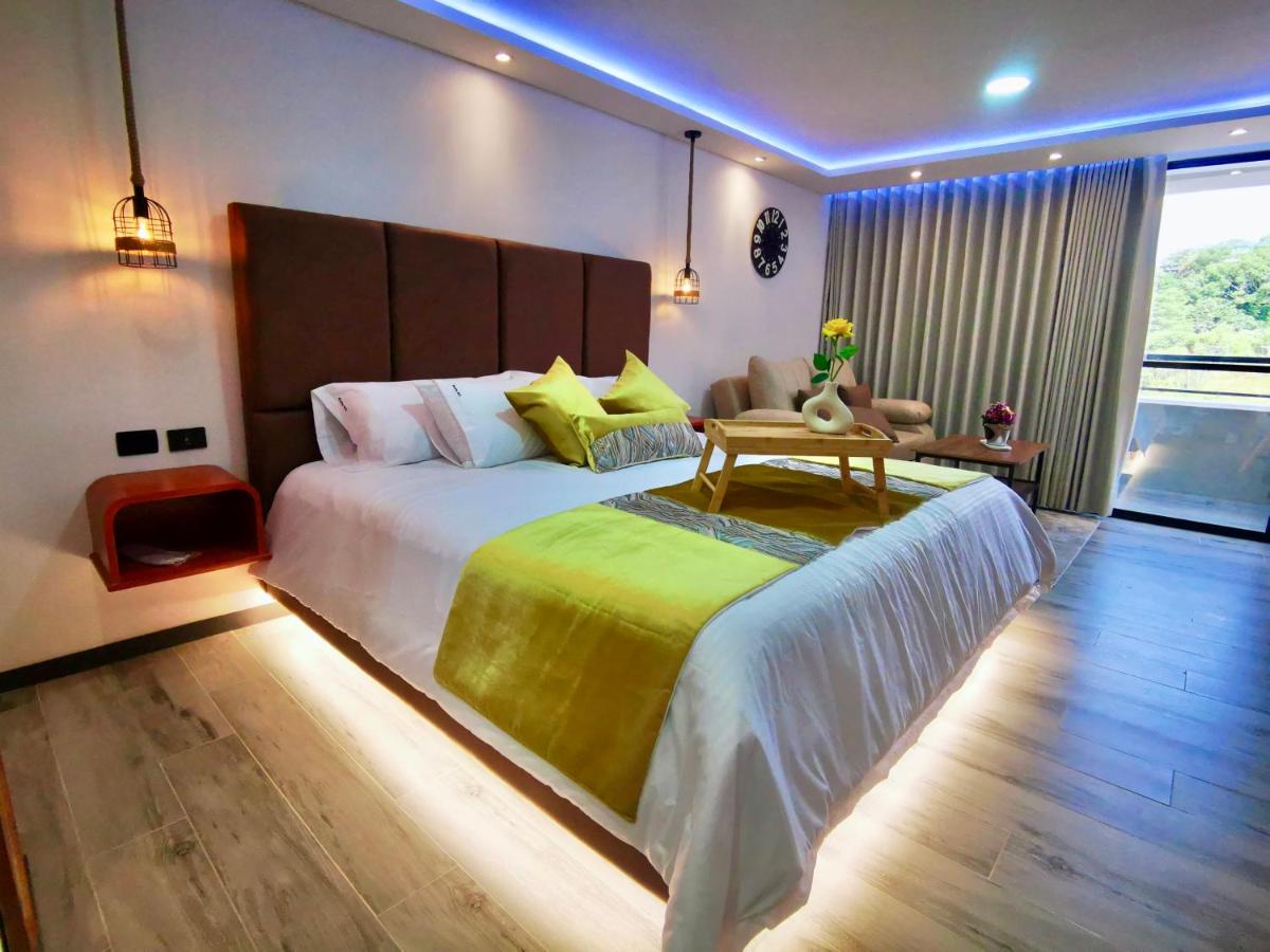 Epic Suite 212 - Pereira
