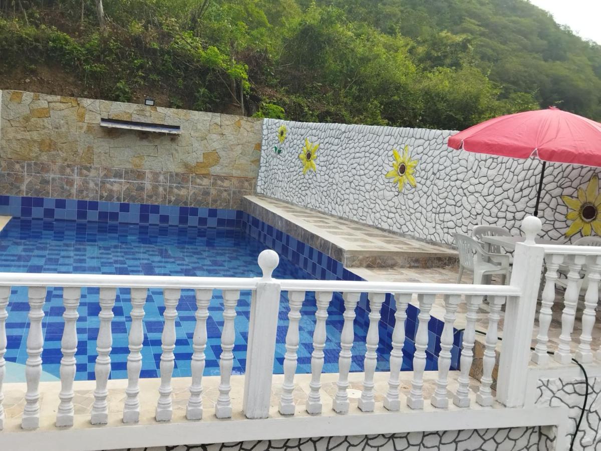 FINCA CAMPESTRE EL MIRADOR VIOTA