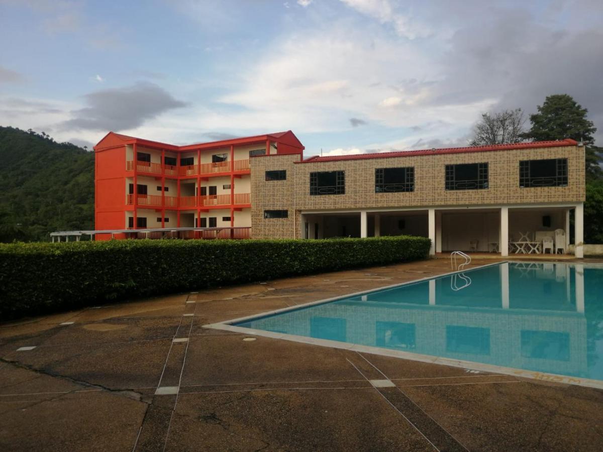 Finca Hotel - Piscina La Johanna