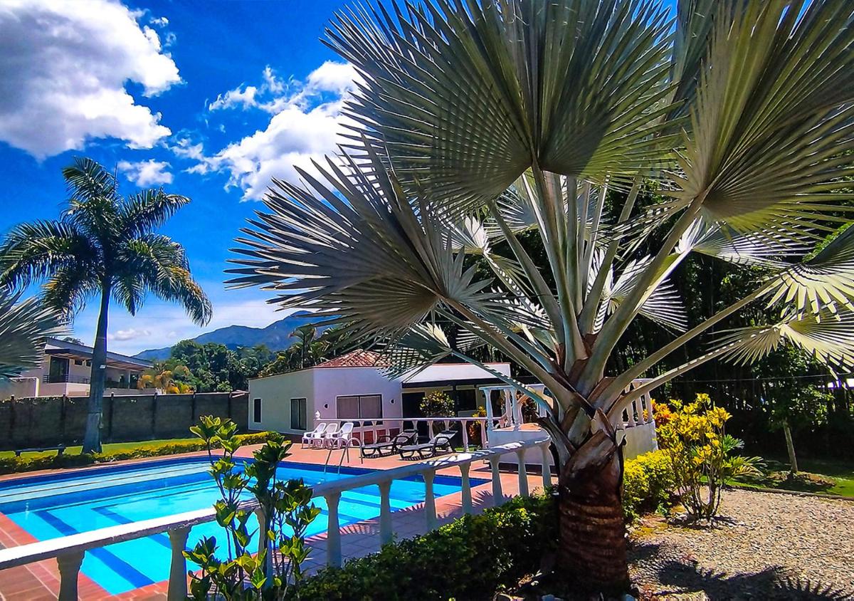 Finca Turística Peñoles - Cerca de Charcos y Cascadas - Finca Rústica en San Carlos, Antioquia