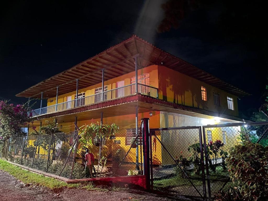 Hostal Campestre Araucarias