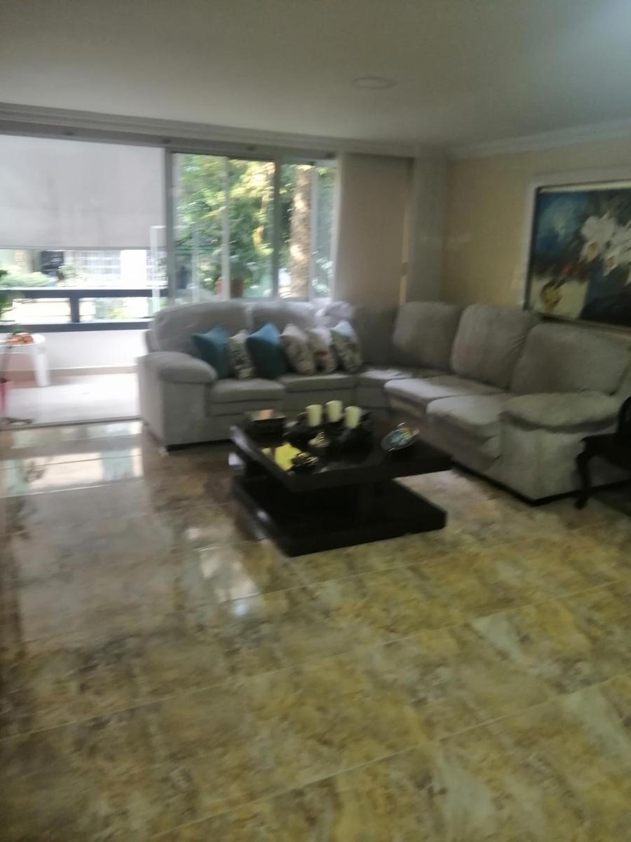 habitacion amoblada con baño