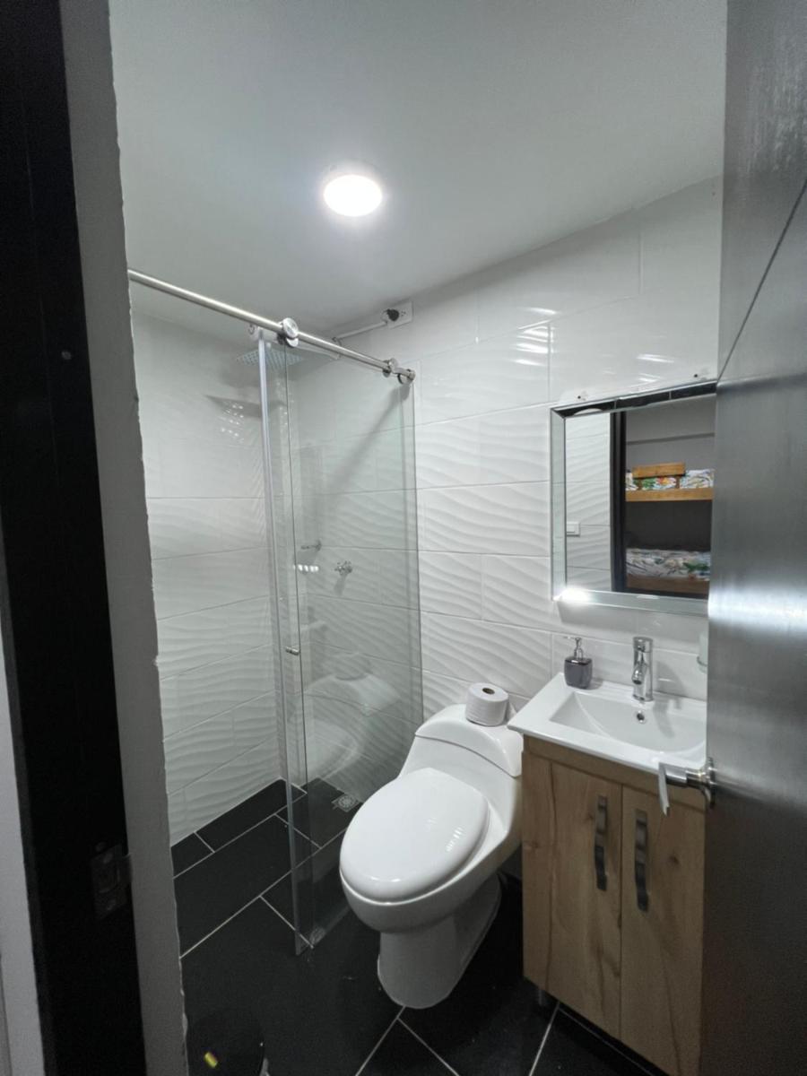 HABITACION AMOBLADA SECTOR LAURELES-ESTADIO #1 Madrid