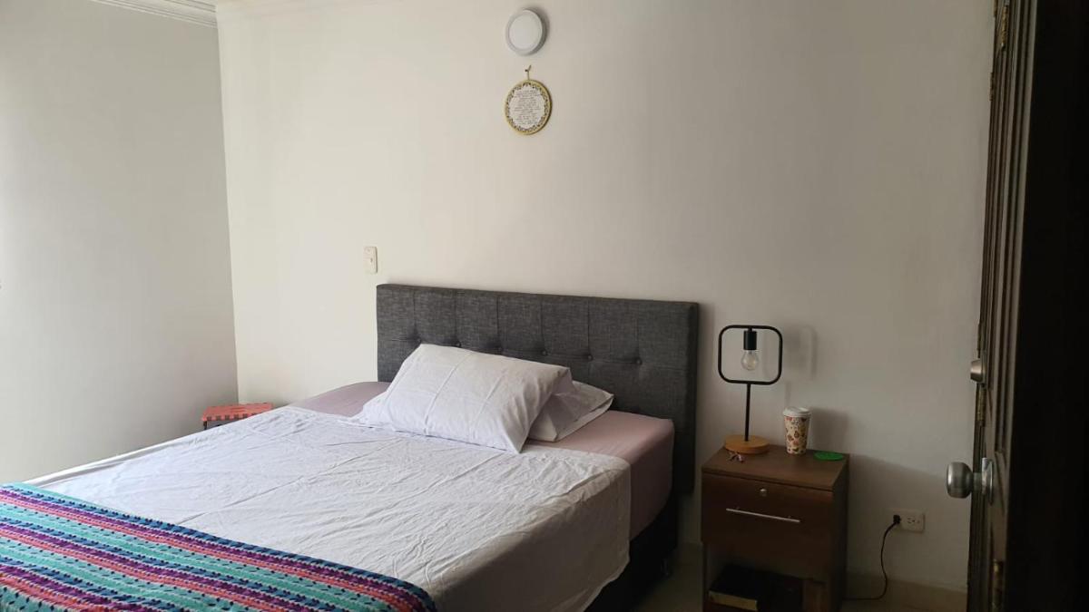Habitación con baño privado en hermoso apartamento compartido