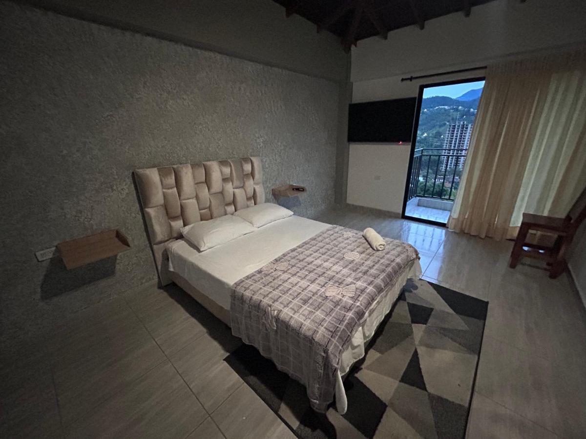 Habitación Serena, Baño Privado en Casa Campestre