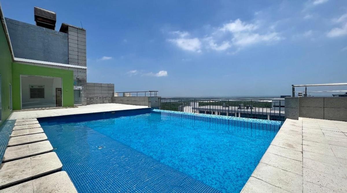 Luxury Apartamento Hilton WI-FI, TV, Piscina y Gym
