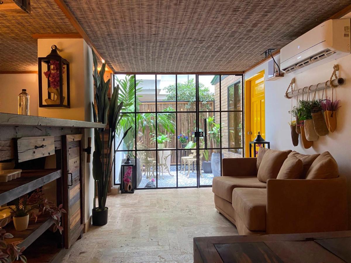 Luxury House with Sleek Terrace in Cartagena