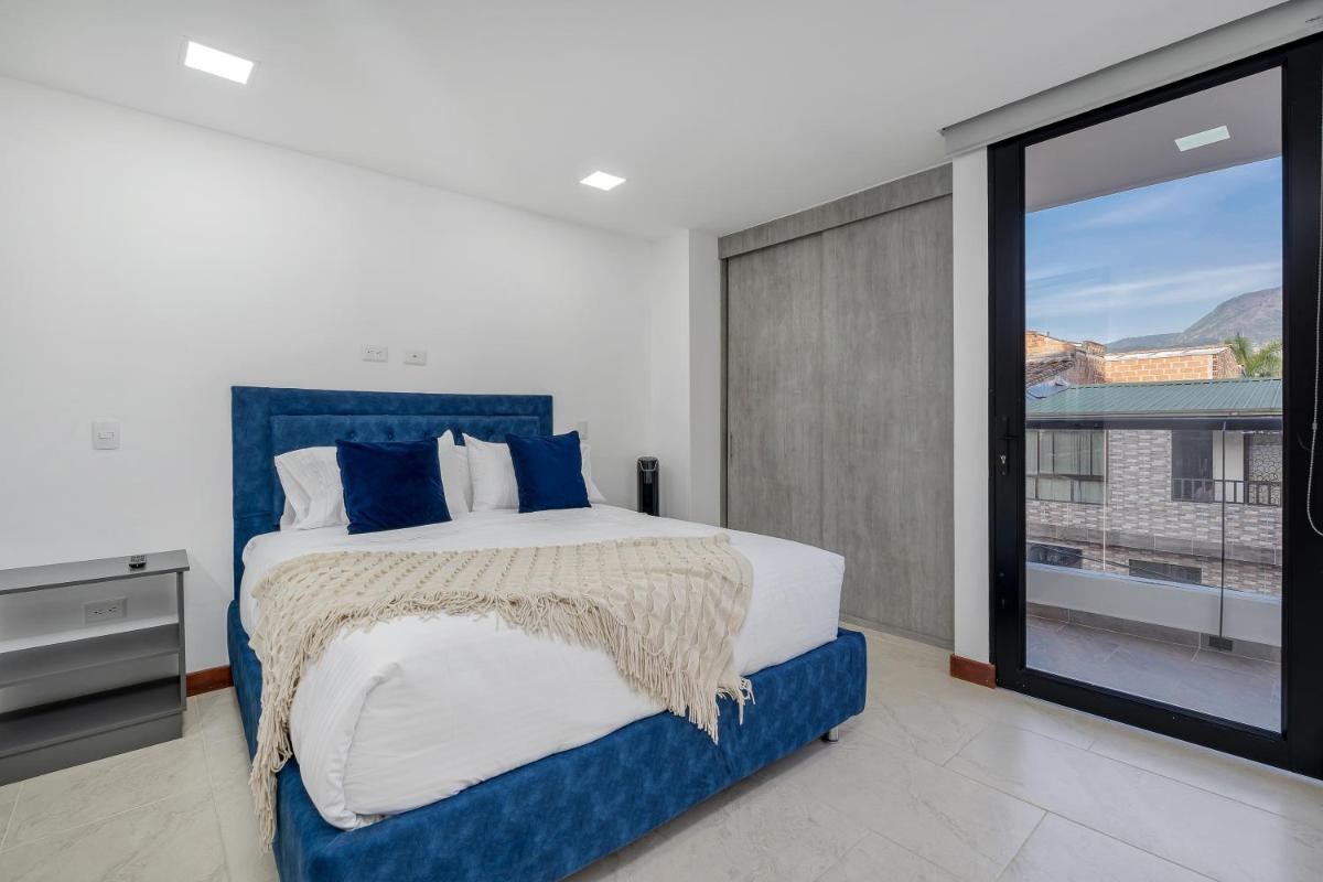 Medellin-Apartamento en Belen 201