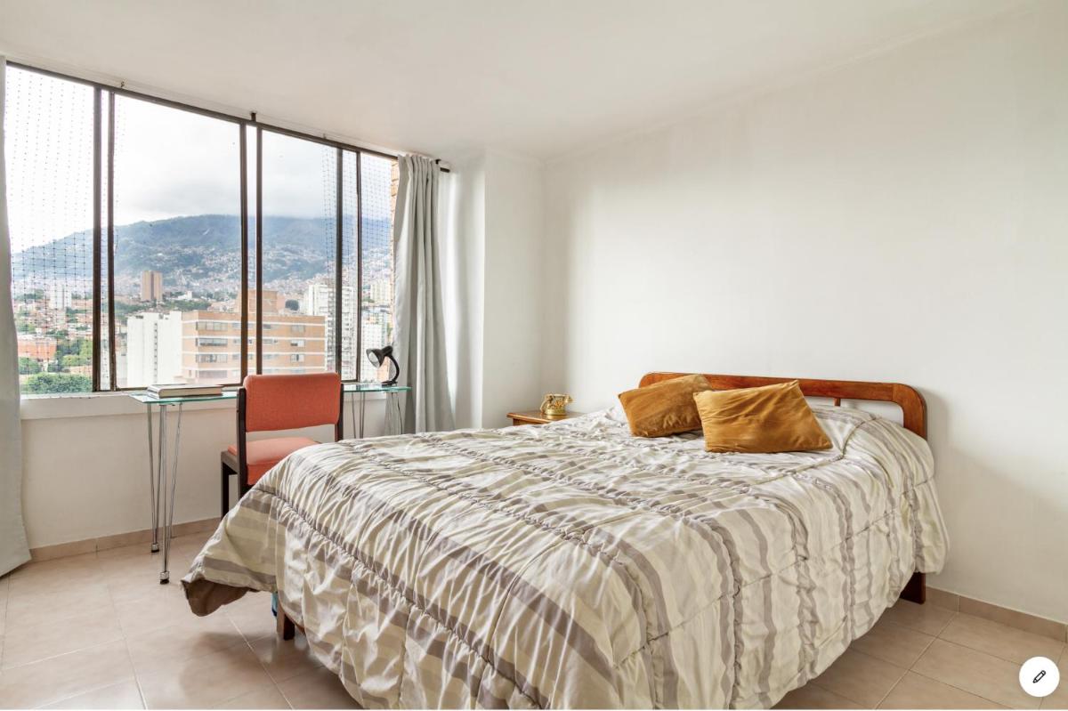Medellin Hub House