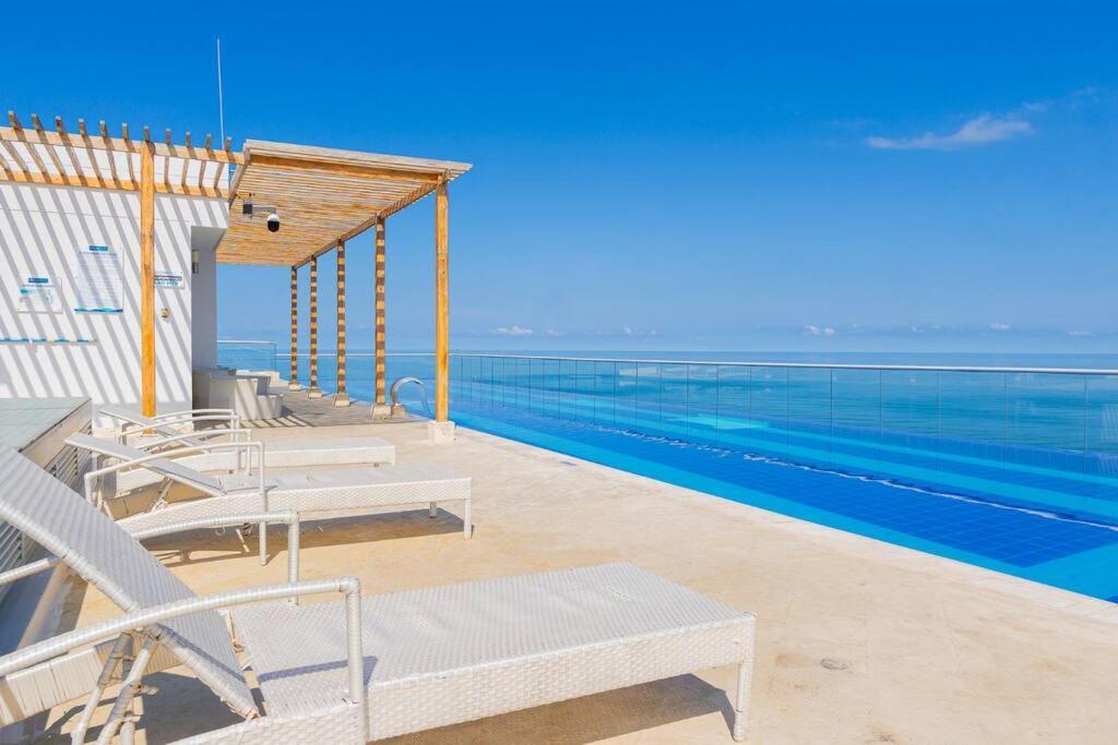 Mejor Vista al Mar, 3 alcobas, Piscina, 3Jacuzzi