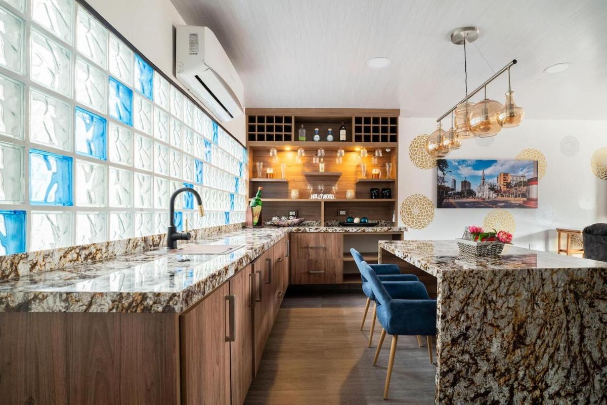 Modern, Luxurious and Tradicional Apartments by Samilis Place