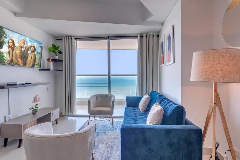 Moderno apartamento en frente de la playa.