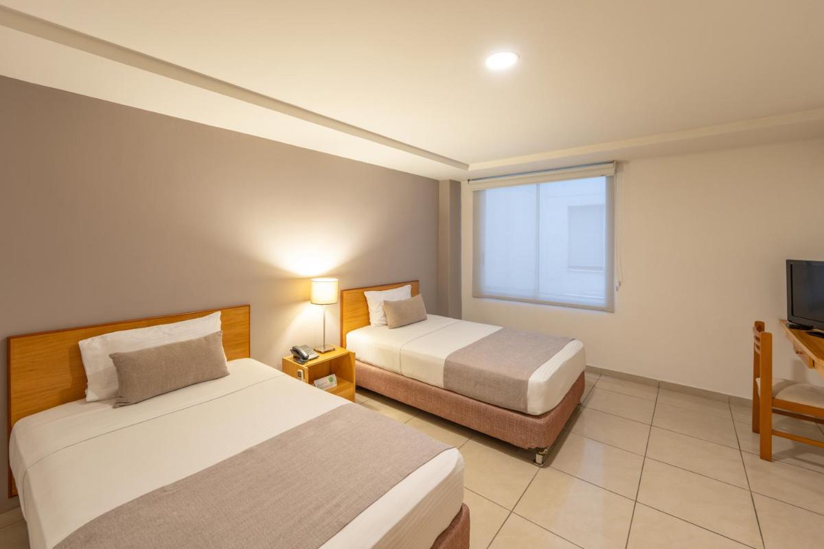 Basic Hotel Centenario by Hoteles MS