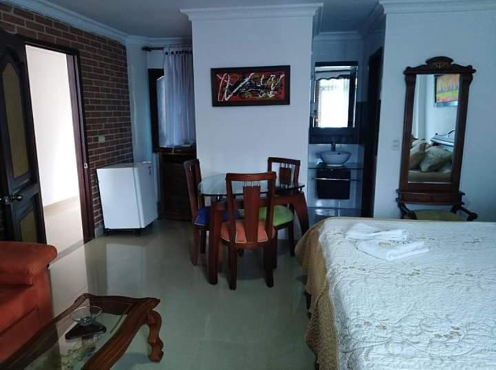 HOTEL NAPOLES