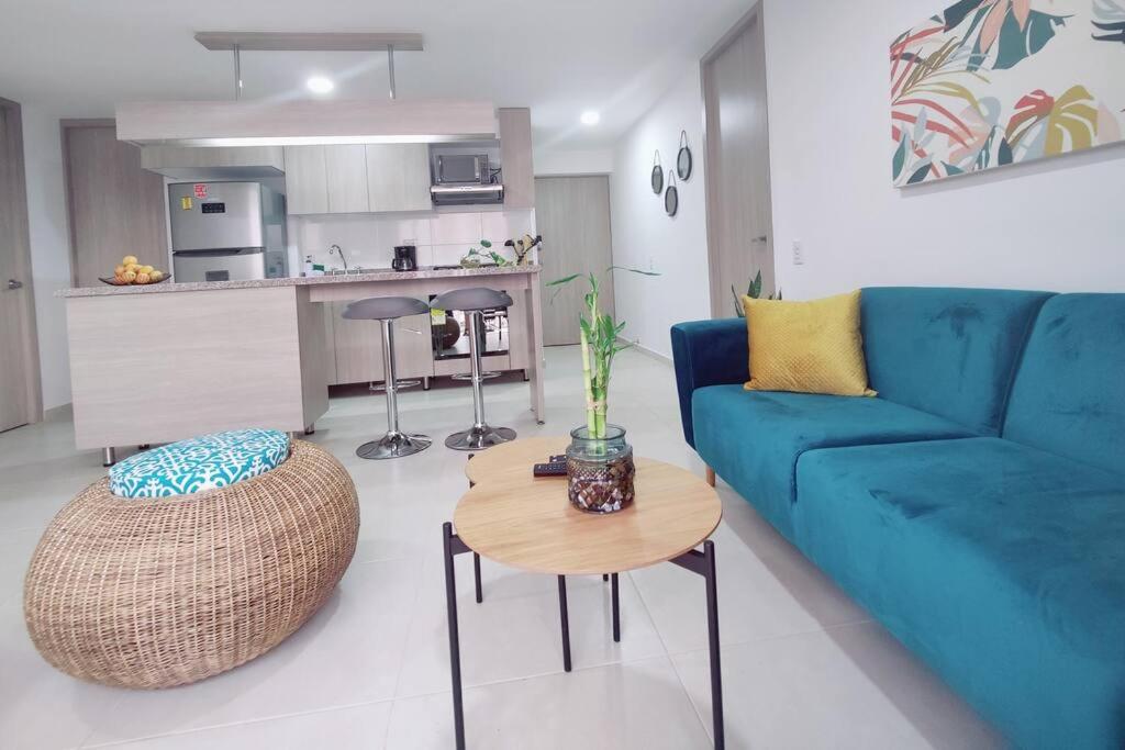 New & Nice Apartment, AC, Floridablanca