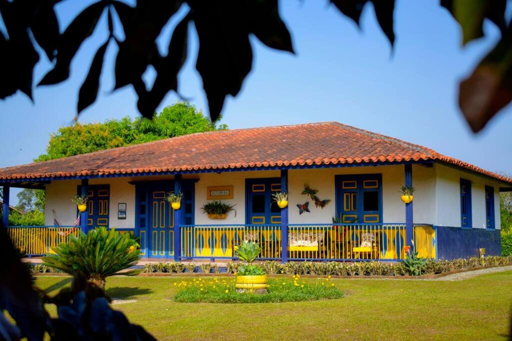 Paraíso Natural cerca Parque del Café: Altamira