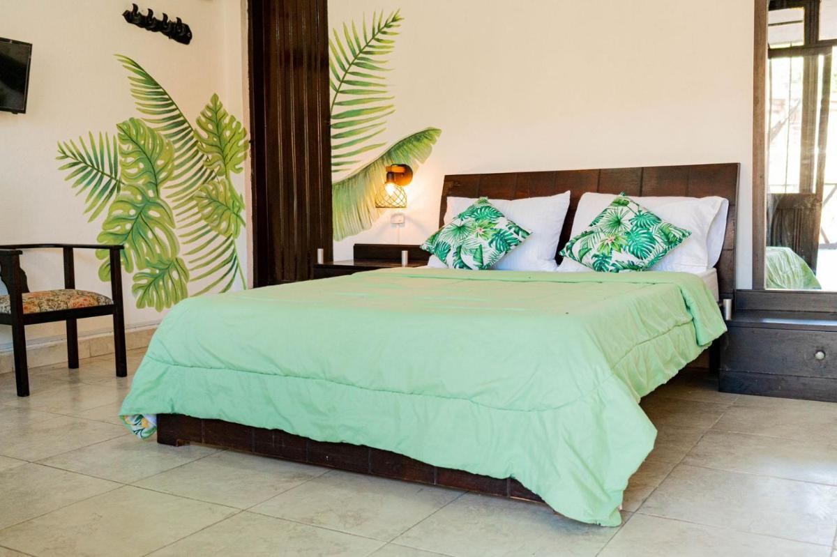 Playa Alta Hostal