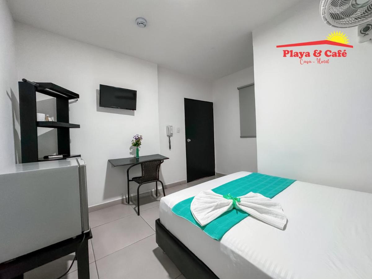 Hotel Playa y Café